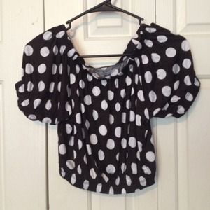 Off the shoulder Polka dot crop top