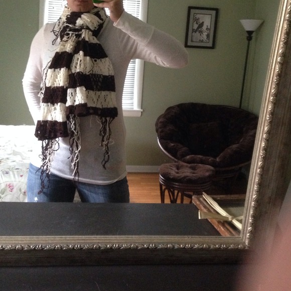 Brand new scarf! - Picture 2 of 4