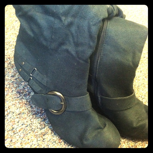 BRAND NEW/ NEVER WORN Black suede boots!!