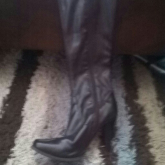 Brown boot