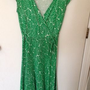 Diane Von Furstenberg Timeless Silk Wrap Dress sz2