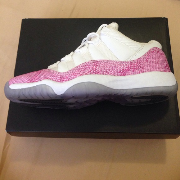 Girls Jordan 11 low. White/ pink snakeskin