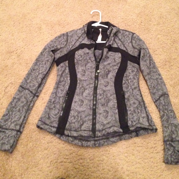 Lululemon zip up