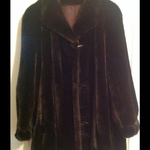 Faux fur coat - Mid-thigh