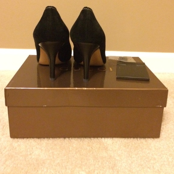 🚫🚫SOLD Gucci heels size 7 - Picture 2 of 4