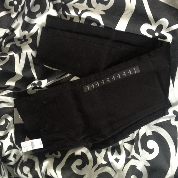 Wet Seal : Black jeggings ! Nwt !!