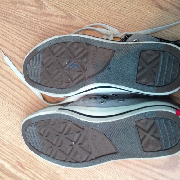 Converse shoes - Picture 4 of 4