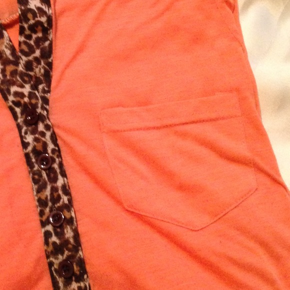 ❌❌SOLD❌❌Cute top - Picture 4 of 4