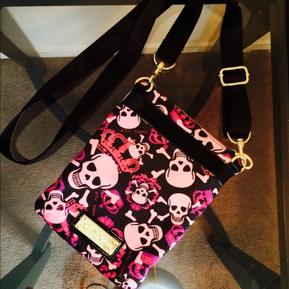 💀💕Betsey Johnson crossbody💕💀