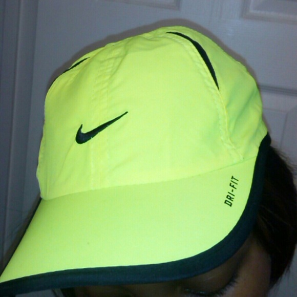 **RESERVED** Nike dri- fit hat