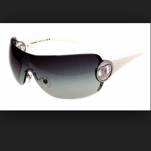 Chanel sunglasses white gray gradient. Like new