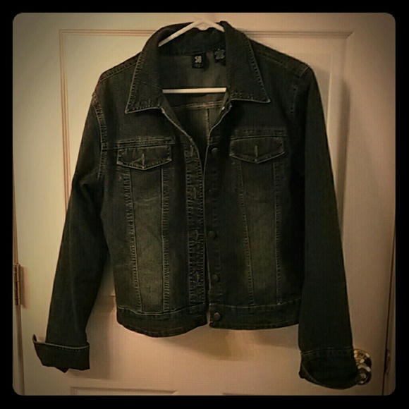 New w/o tags french cuff antique wash denim jacket