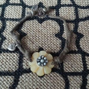 | American Eagle | Flower Bracelet