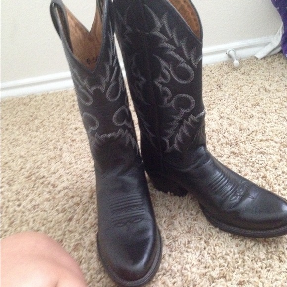 Black cowboy boots