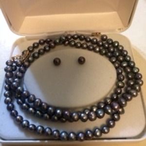 14k gold freshwater pearl necklace and earrings