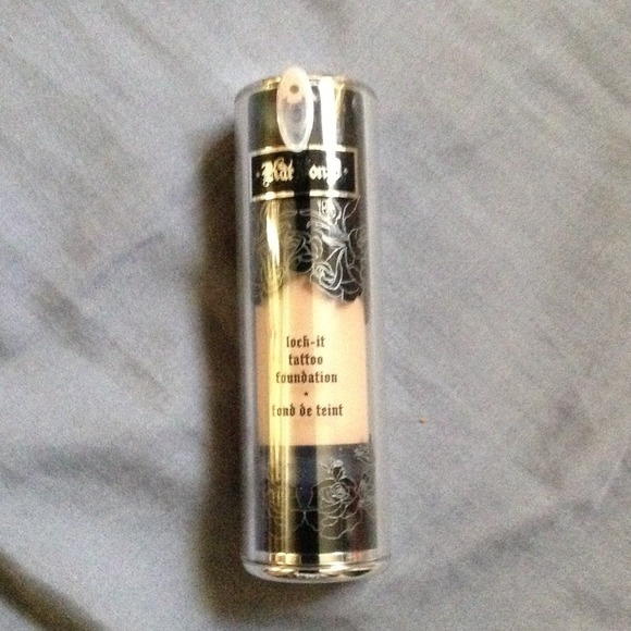 Kay Von D Lock it tattoo foundation