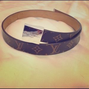 Authentic Louis Vuitton Belt Used, good condition