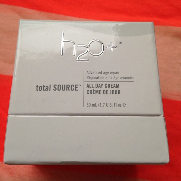 💢💢SOLD💢💢H2o advanced age repair - Picture 1 of 2