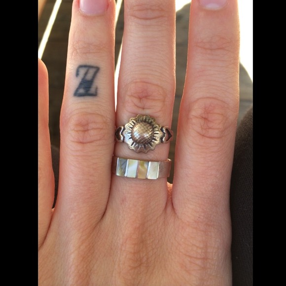 Sterling Silver Rings - Picture 4 of 4