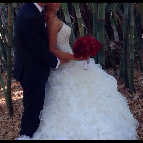 Wedding dress - Picture 4 of 4