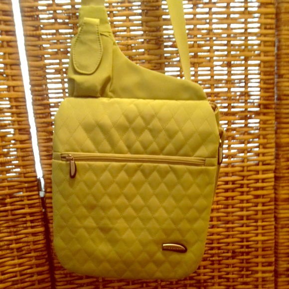 Travelon celery green cross body perfect condition