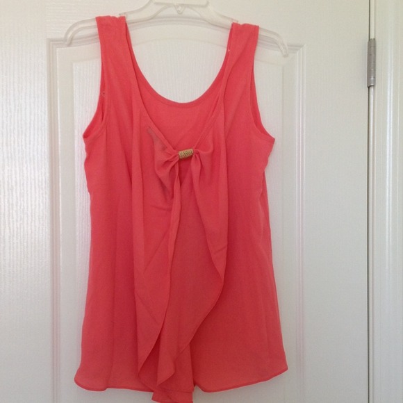 NWT back bow top -S