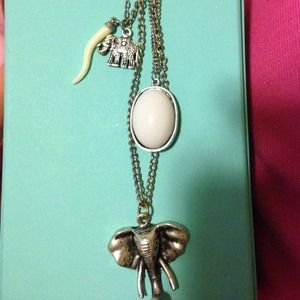 Necklace set elephant