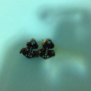 Cute earring