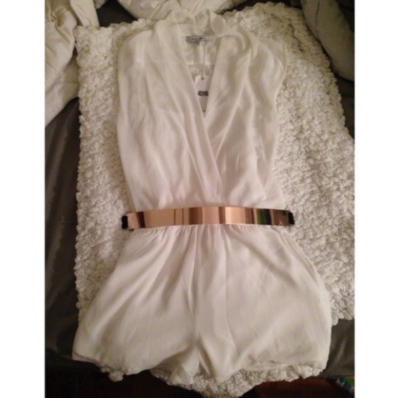 Gold tone belt - Picture 3 of 3