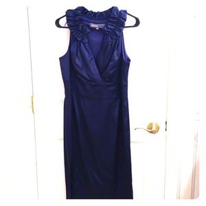 Blue Donna Ricco dress.