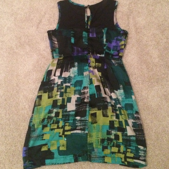 🚫🚫SOLD🚫🚫Colorful dress with mesh collar - Picture 2 of 4
