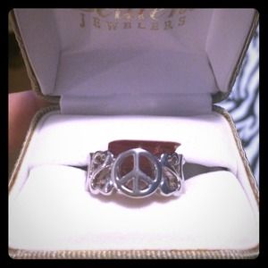 NWT open heart ring