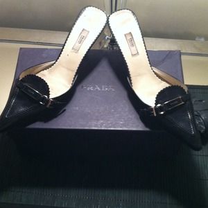 Prada Slides