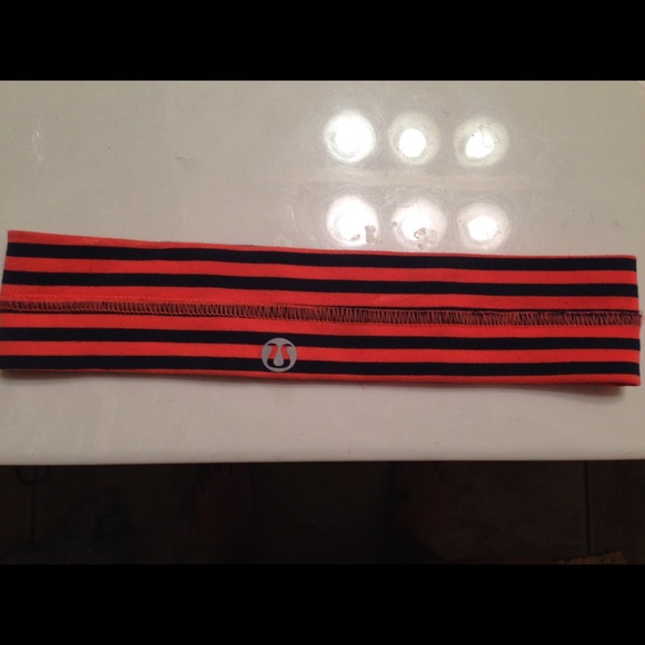 *Sold* Lululemon striped headband - Picture 1 of 3