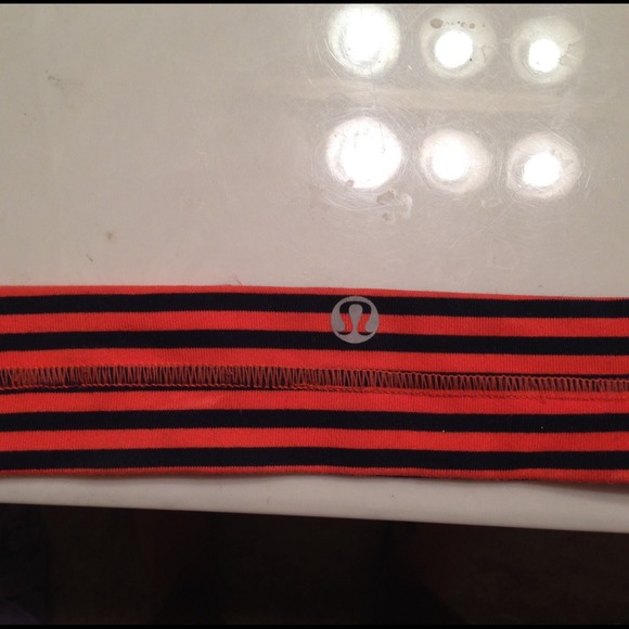 *Sold* Lululemon striped headband - Picture 2 of 3