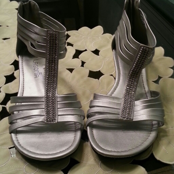 NEW LISTING!  silver sandals