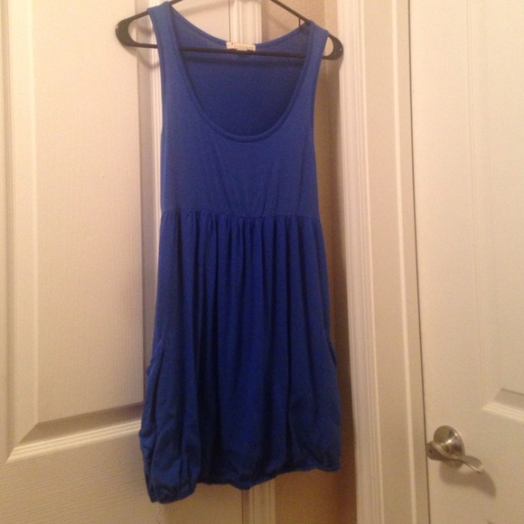 Blue pocket summer dress