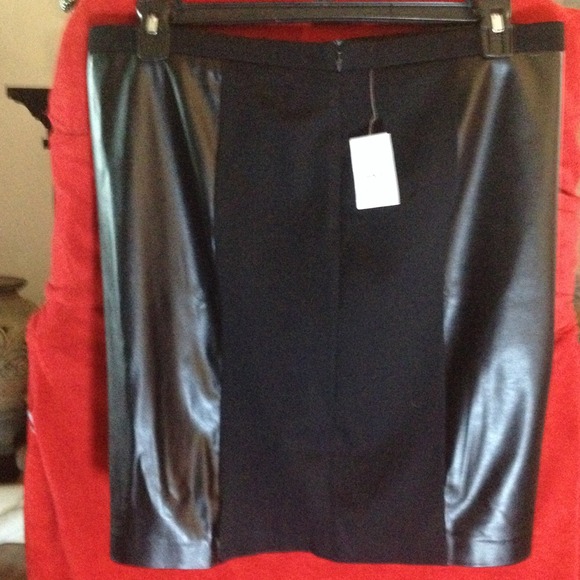 Vegan  leather material black skirt PRICE REDUCED - Picture 2 of 2