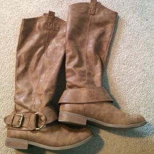 Riding boots chesnut