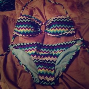 Zig zag patterned bikini