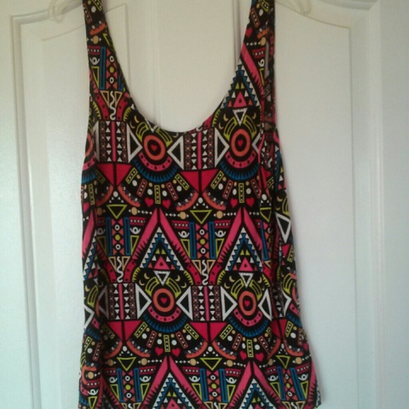 Aztec Top - Picture 2 of 2
