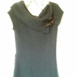 Grey short sleeve sweater
