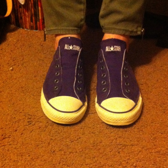 NWOT Purple laceless converses