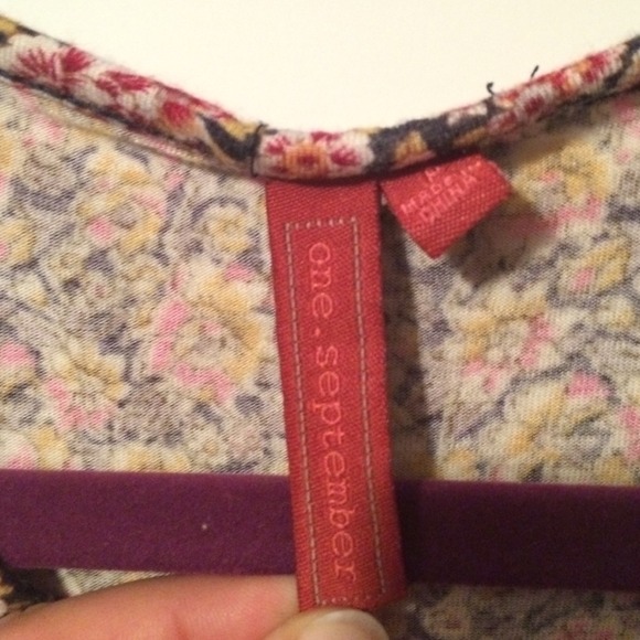 Anthropologie Floral print shirt, like new. - Picture 3 of 3