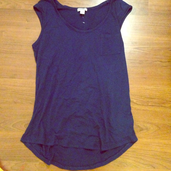 ✋SOLD✋ New high low shirt!