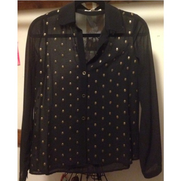 SKULL STUD TOP
