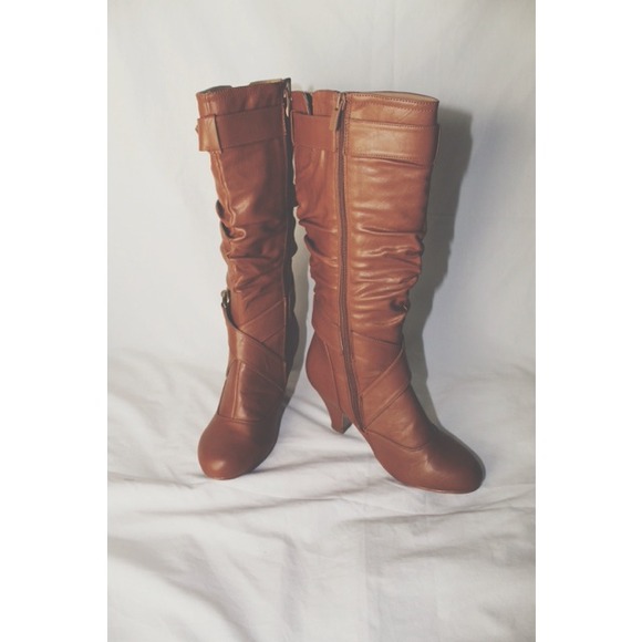 Light brown boots - Picture 1 of 4
