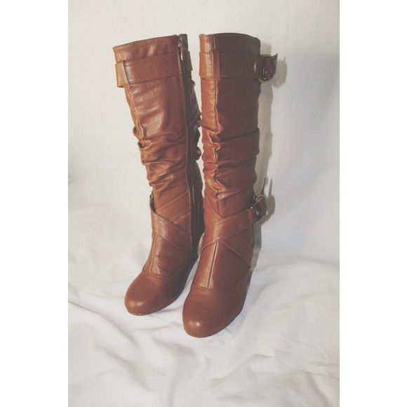 Light brown boots - Picture 2 of 4