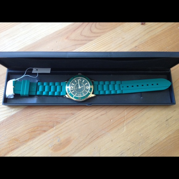 Green Gossip watch