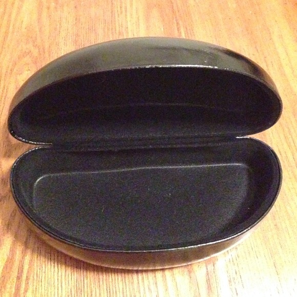 New large metal clamshell sunglass case.